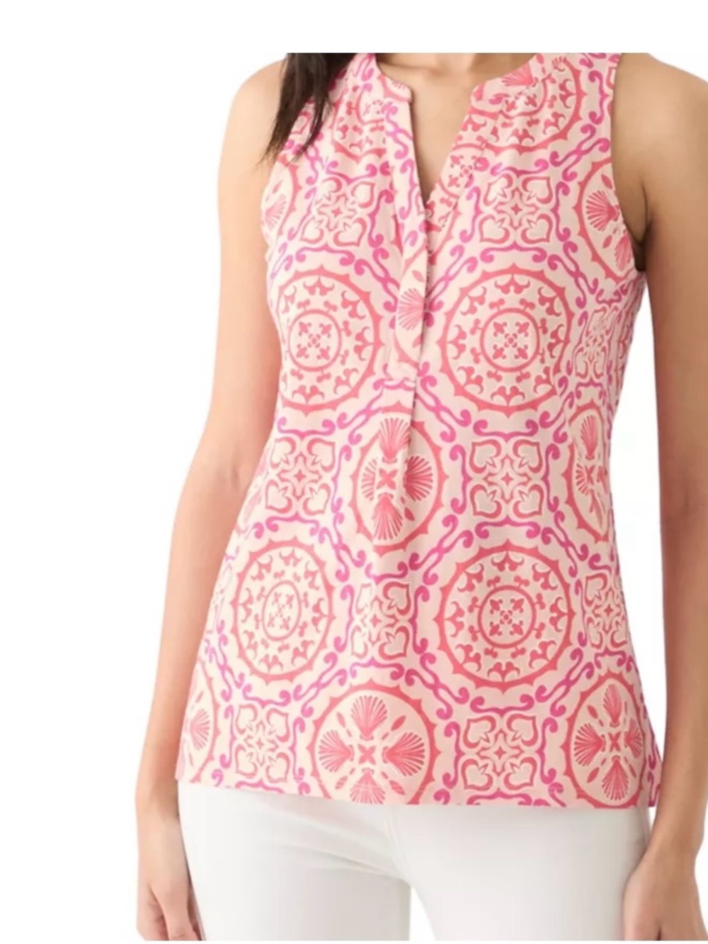 Crown & Ivy Women’s Large Sleeveless Pink Patterned V-Neck Women's Top NWT